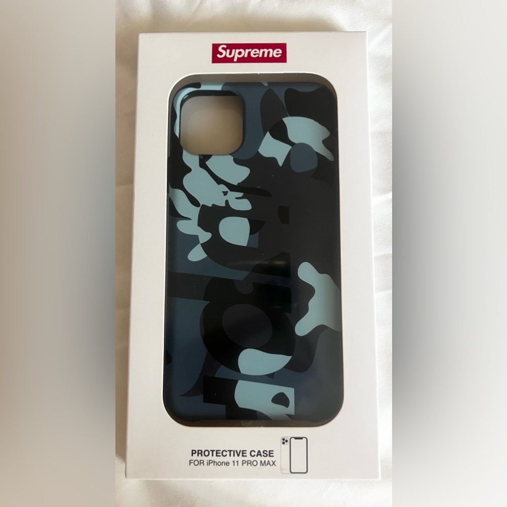 Supreme iPhone 11 Pro Blue Camo Case